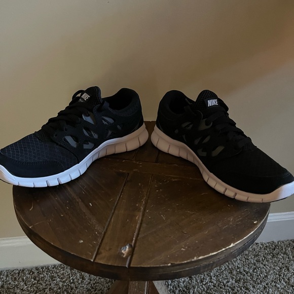 Women’s Nike Free Run2 - Picture 2 of 8